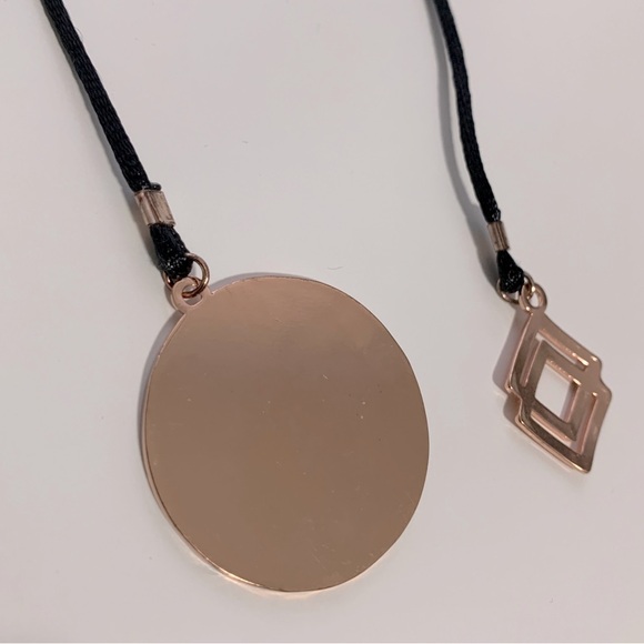 Threaded Bookmark Metal Marble Pendant in Black, Rose Gold - Books, Stationery - Picture 3 of 4